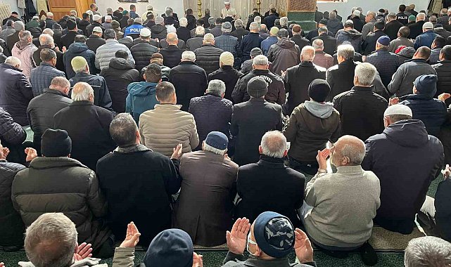 Depremde hayatını kaybedenler için Niğde'de mevlid okundu