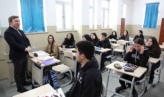 Ders zili yeniden çaldı