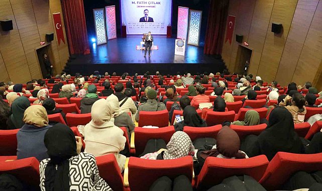 Diyarbakır&#039;da &#039;İrfan Sohbetleri&#039; söyleşisi gerçekleştirildi