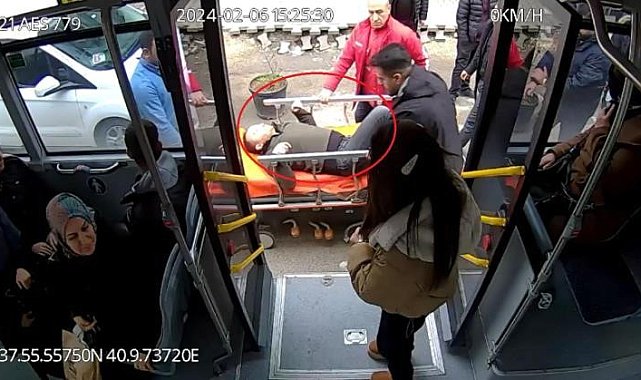 Diyarbakır'da otobüs şoförü, rahatsızlanan öğretmeni hastaneye böyle yetiştirdi