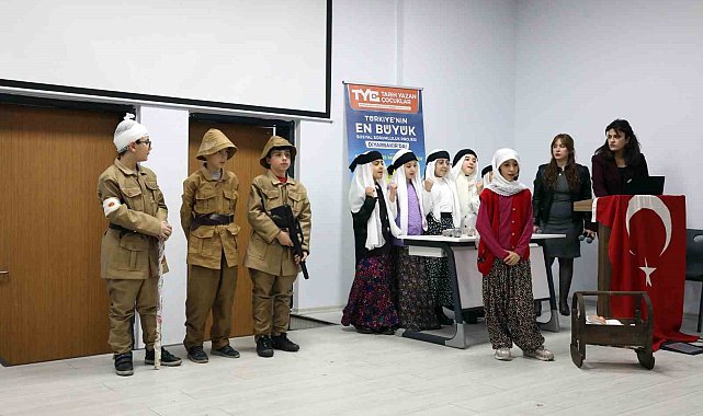 Diyarbakır'da "Tarih Yazan Çocuklar" şenliği devam ediyor