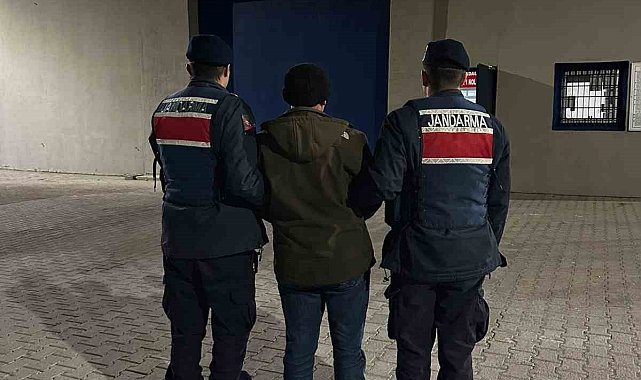 Dolandırıcılık suçundan 6 yıl hapis cezasıyla aranan şahsı jandarma yakaladı
