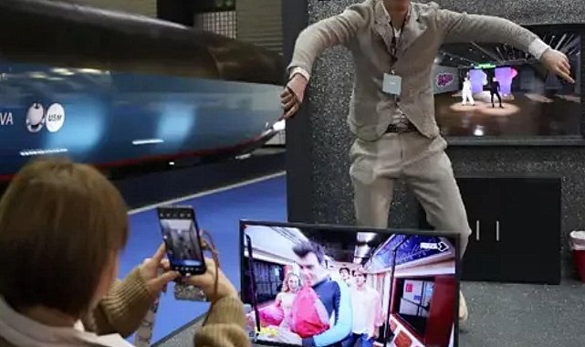 Dünyanın en büyük mobil teknoloji fuarı açıldı