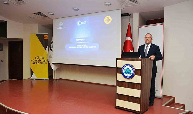 Eğitim yöneticilerine yönelik "İtina İle Yaşamak" konulu söyleşi gerçekleştirildi