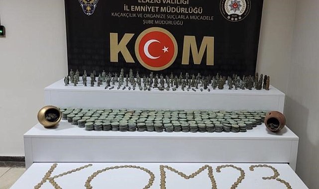 Elazığ'da tarihi eser kaçakçılığı operasyonu: Roma dönemine ait sikke ve heykel ele geçirildi
