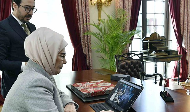 Emine Erdoğan, AA'nın "Yılın Kareleri" oylamasına katıldı