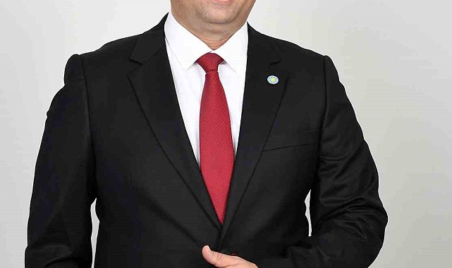 Emre Afacan: "İnsanların yüzlerini güldürecek projelerle geliyoruz"