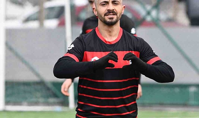Emrecan Tepedaş 16 maçta 33 gol attı