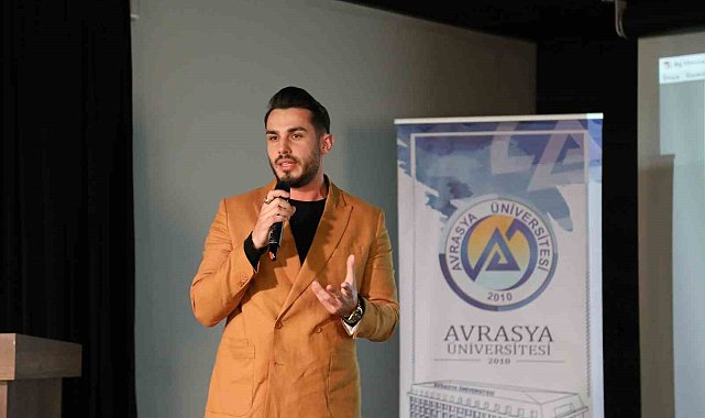 Ergenlikte en sık rastlanılan psikolojik problemleri ve çözümlerini anlattı