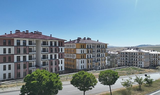 Esentepe'de konutlar teslim edilmeye başladı