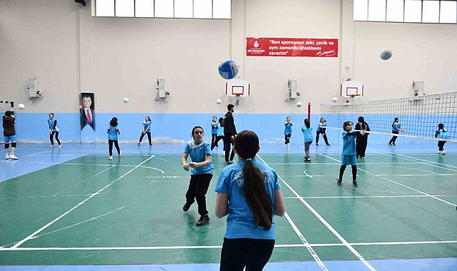 Esenyurt Belediyesi'nde "Sömestir Şenliği": Öğrencilere 28 branşta kurs hizmeti verildi