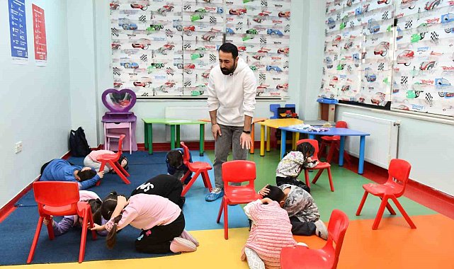 Esenyurtlu miniklere oyunlarla afet eğitimi verildi