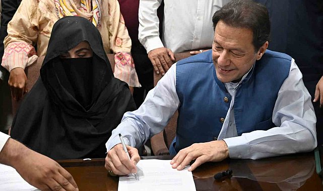 Eski Pakistan Başbakanı Imran Khan ile eşine yasa dışı evlilikten 7'şer yıl hapis cezası