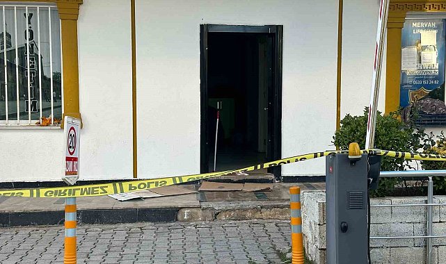 Eski sevgilisine ateş etmeye çalışan şahıs kendini vurdu