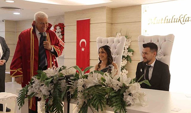 Evlenmek için 29 Şubat'ı seçtiler
