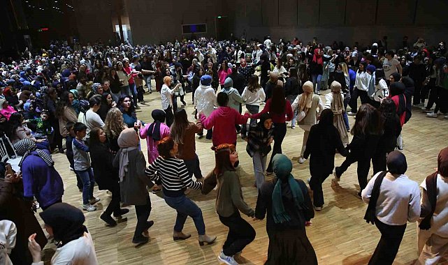 Eyüpsultanlı mobil uygulaması ödül töreninde Karadeniz rüzgarı