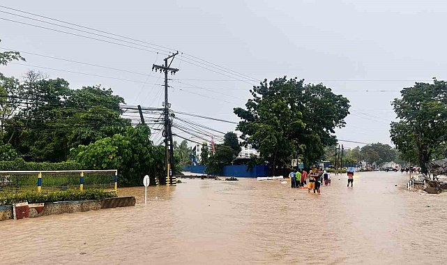 Filipinler sel ve toprak kayması: 6 ölü, 1 kişi kayıp