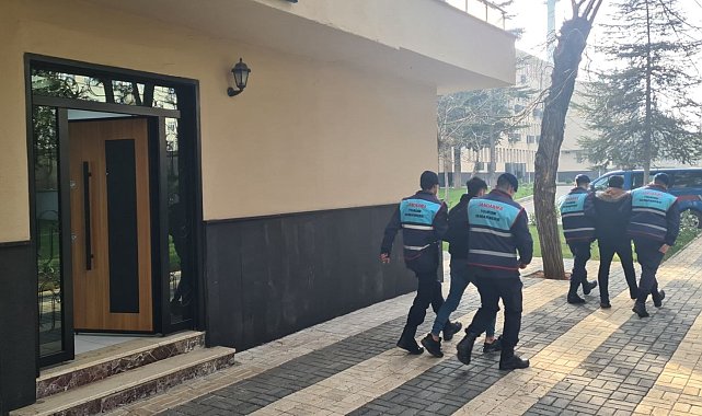 Gaziantep'te PKKKCK-PYDYPG'ye şafak operasyonu: 2 terörist yakalandı