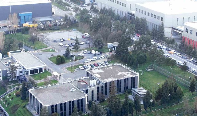 Gebze'de işçilerin rehin alındığı fabrika havadan görüntülendi