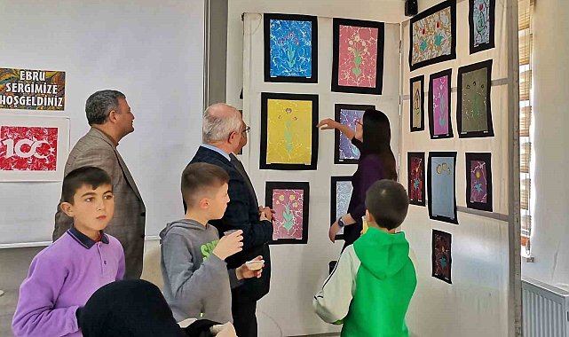Gediz'de ortaokul öğrencilerinden ebru sergisi