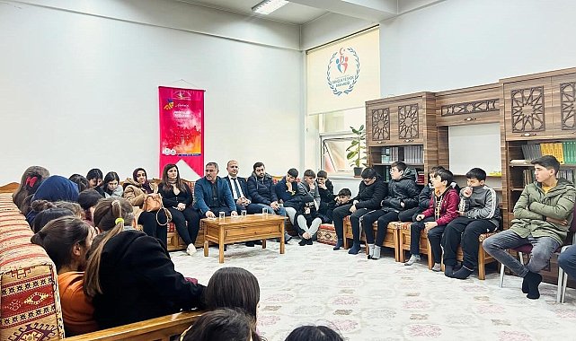 Gençlik merkezi gençlerin uğrak yeri haline geldi