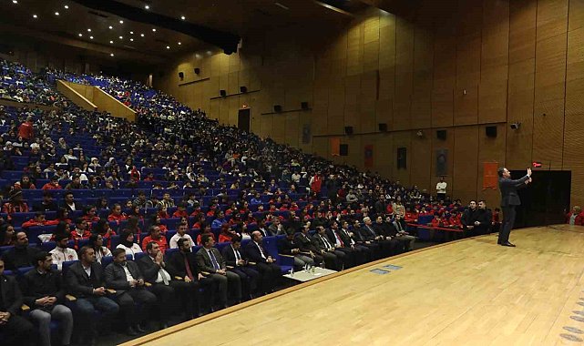 Gençlik ve Spor Bakan Yardımcısı Enes Eminoğlu 'Uyanış Gençlik' ile buluştu