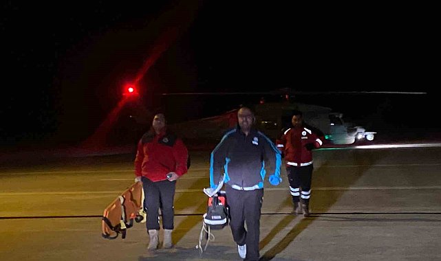 Gökçeada'da rahatsızlanan hasta askeri helikopterle Çanakkale'ye getirildi