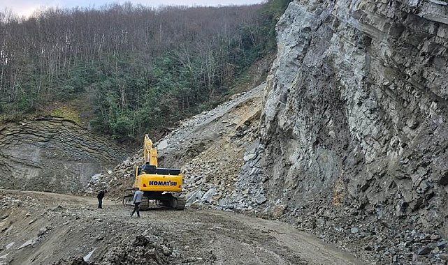 Gökçealan Grup Yolu dinamitle genişletiliyor