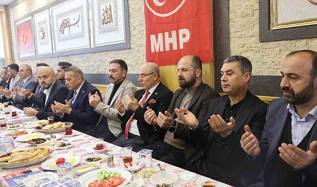 Gölbaşı Belediye Başkanı Şimşek, Artvin ve Bayburtlularla bir araya geldi