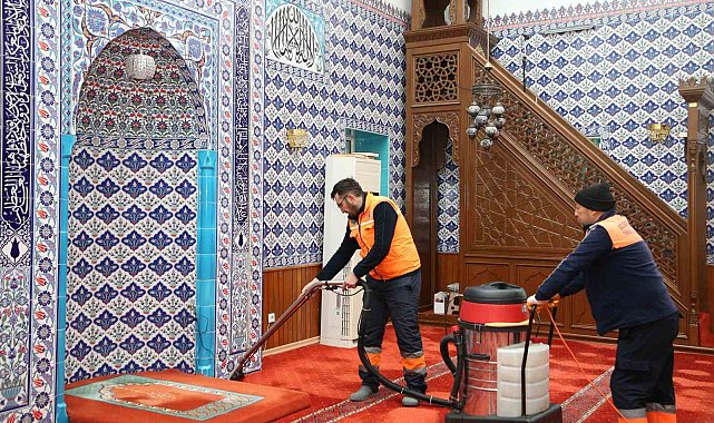 Gölbaşı'ndaki camiler gül suyuyla yıkandı