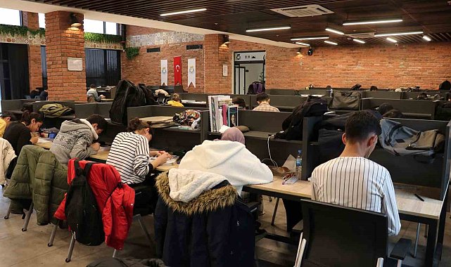 Haliliye Belediyesi kütüphaneleri gençlerin adresi oluyor