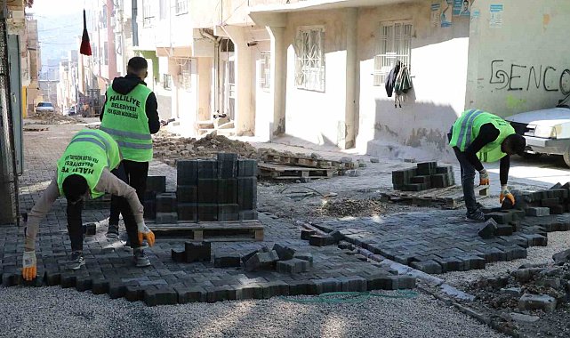 Haliliye'de üstyapı çalışmaları yolların konforunu artırıyor