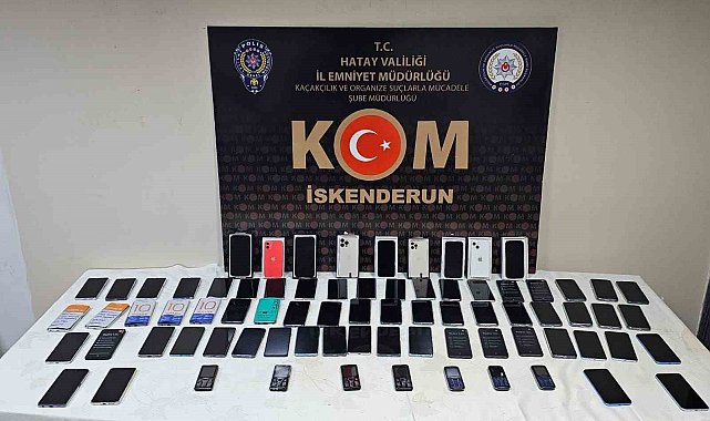 Hatay'da 77 adet kaçak cep telefonu ele geçirildi