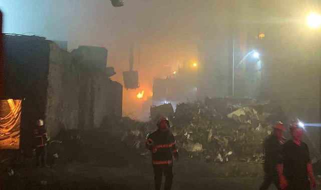 Hatay'da metalürji fabrikasında yangın