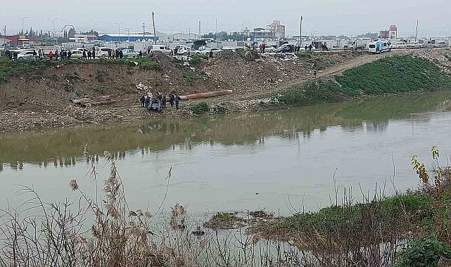 Hatay'da otomobil Asi Nehri'ne uçtu: Aracın içinde kalan var mı araştırılıyor