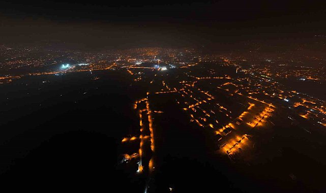 Hatay'ın deprem nedeniyle karanlığa gömülen bölgeleri dronla görüntülendi