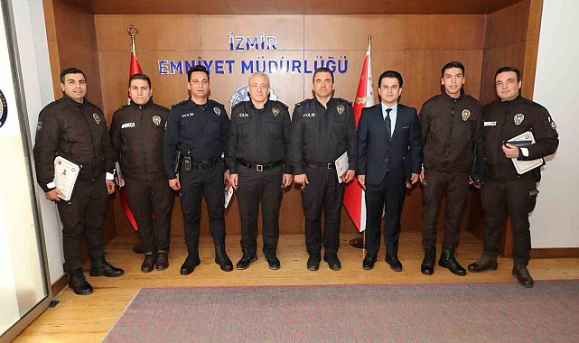 Hırsızları suçüstü yakalayan emniyet mensupları ödüllendirildi