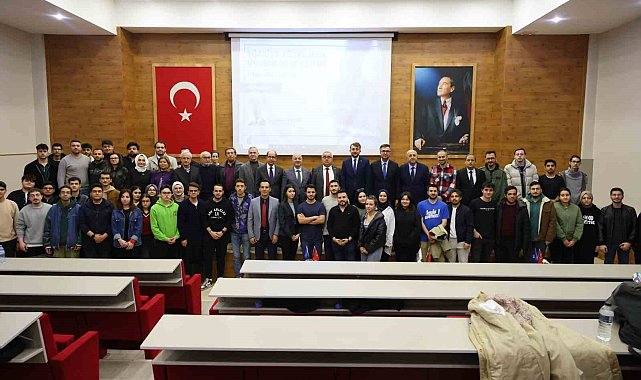 HKÜ&#039;de &quot;Türkiye Yüzyılı&#039;nda Mühendislik Eğitimi&quot; konferansı