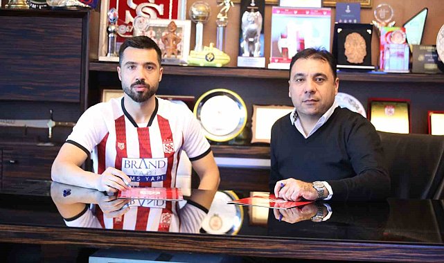 İbrahim Akdağ resmen Sivasspor'da