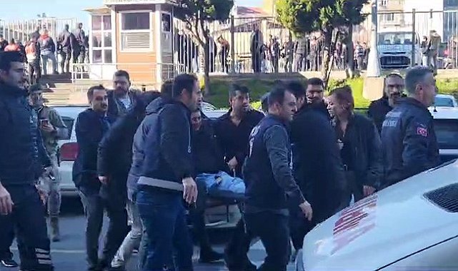 İçişleri Bakanı Ali Yerlikaya: "Bugün saat 11.46'da İstanbul Çağlayan Adliyesi C Kapısı önündeki kontrol noktasına saldırı girişiminde bulunulmuştur. 1'i kadın 1'i erkek 2 saldırgan ölü ele geçirilmiştir. 3'ü polis memuru olmak üzere