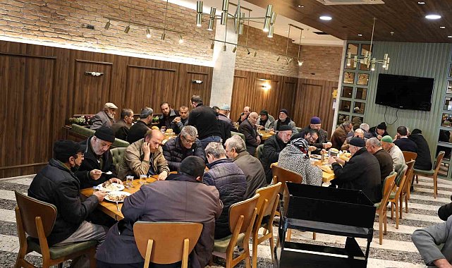 İlk misafirleri Konya'nın Gülleri oldu