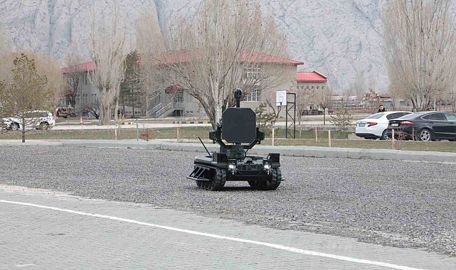 İnsansız kara aracı Aslan'ın tanıtımı yapıldı
