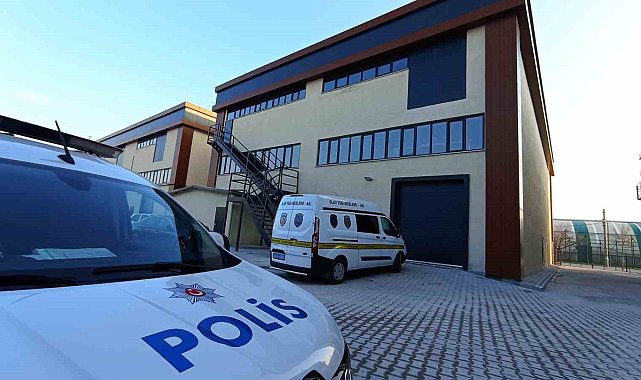 İş yerinde asansörün halatı koptu: 1'i ağır 3 yaralı