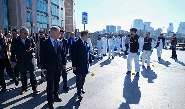 İstanbul Valisi Gül, İstanbul Adalet Sarayı'nda incelemelerde bulundu