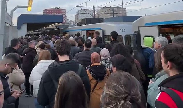 İstanbul'da metro bozuldu, vatandaşlar yolda kaldı