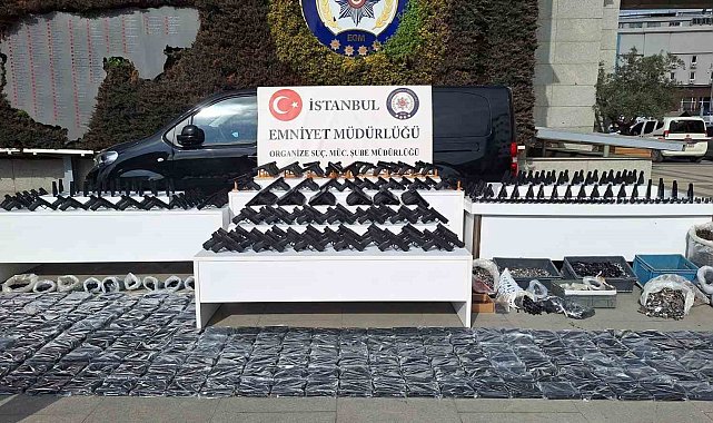 İstanbul'da silah kaçakçılarına yönelik operasyonlar: 432 tabanca ele geçirildi, 24 şüpheli gözaltına alındı