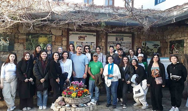 İstanbullu öğrenciler, Kuşadası'nın doğal peyzajına hayran kaldı