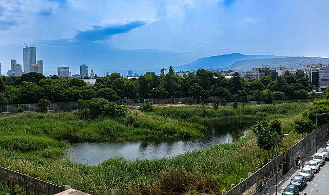 İzmir'in göbeğinde 40 yıllık bir yılan hikayesi: Basmane Çukuru