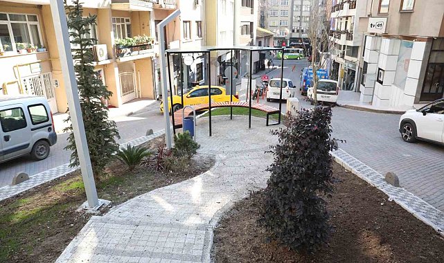 İzmit Belediyesi kenti güzelleştirmeye devam ediyor
