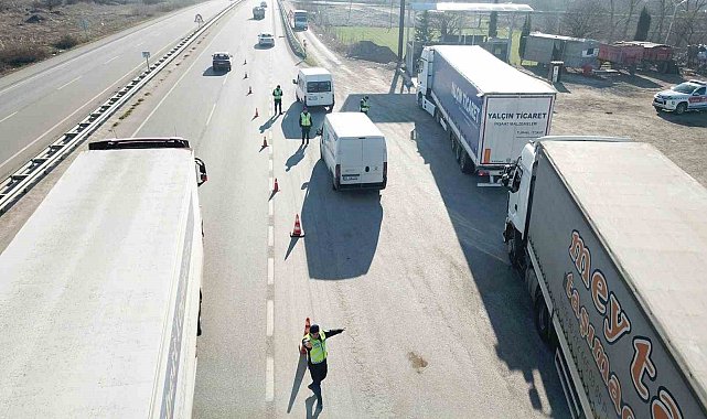 Jandarma ekiplerinden kış lastiği denetimi